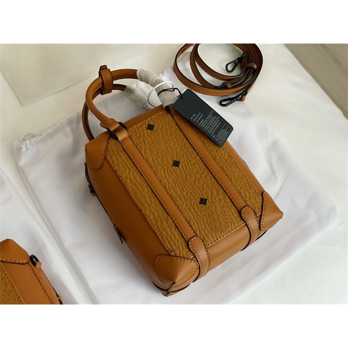 2021 New Top Sheepskin Crossbody Bag Women Luxurys Designers Bags Shoulder Bag Luxurys Designers Crossbody Bags 17*21cm 0504k, Black
2021 New Top Sheepskin Crossbody Bag Women Luxurys Designers Bags Shoulder Bag Luxurys Designers Crossbody Bags 17*21cm 0504k, Black