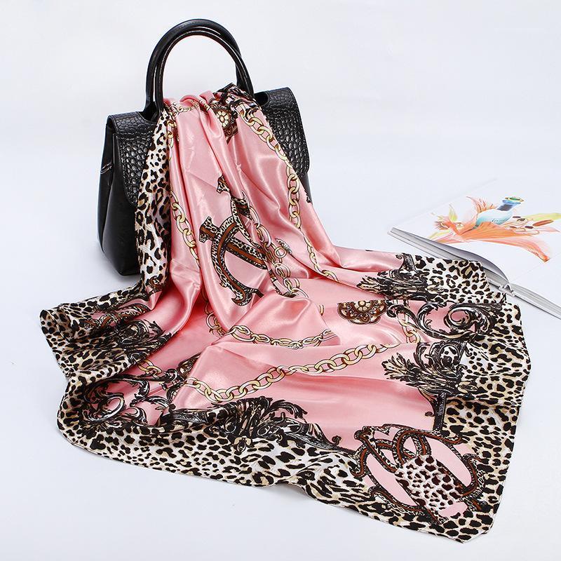 Scarves Retro Ladies Silk Scarf Bandana Fashion Women Printed Hijab Shawls Leopard Chain Pattern Large Square Warp 90*90cm1
Scarves Retro Ladies Silk Scarf Bandana Fashion Women Printed Hijab Shawls Leopard Chain Pattern Large Square Warp 90*90cm1