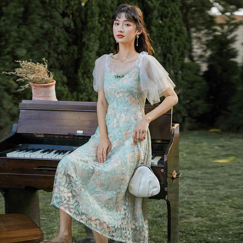 French Summer Women Vintage Elegant Floral Embroidery Mesh Dress Ladies Sweet Slim Party Woman Clothing 210519