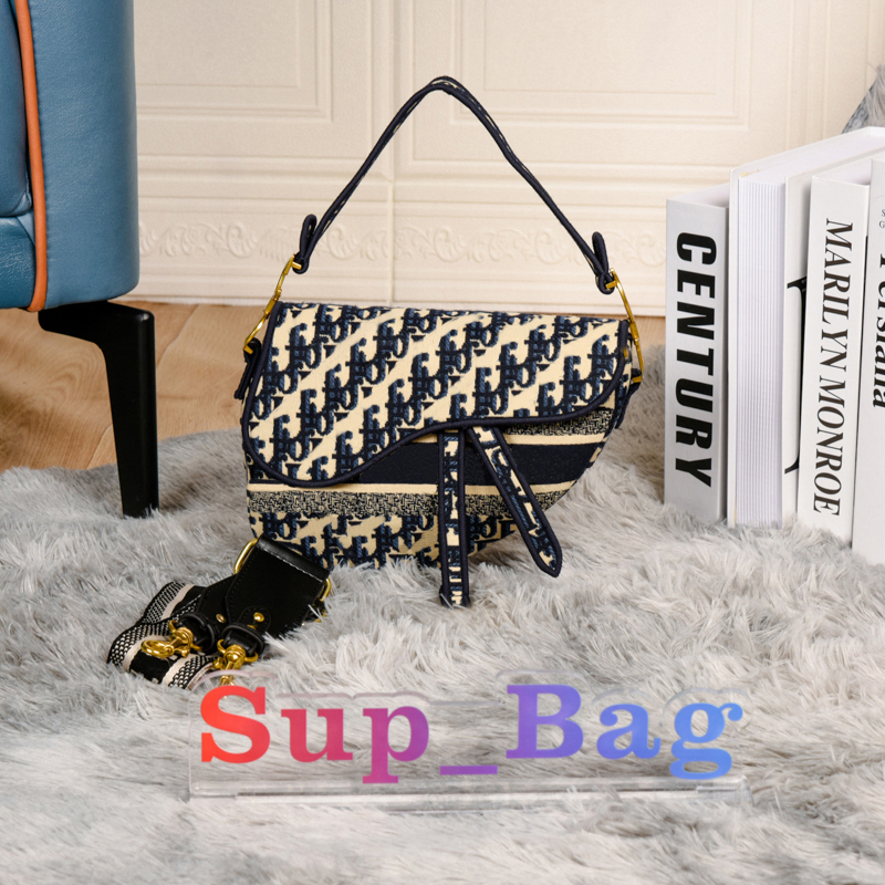 Woman Top Quality Designer Bags fashion Canvas Embroiderys tote saddle bag lady leather Designers Handbags Cowboy Blue Crossbody designer ha
Woman Top Quality Designer Bags fashion Canvas Embroiderys tote saddle bag lady leather Designers Handbags Cowboy Blue Crossbody designer ha