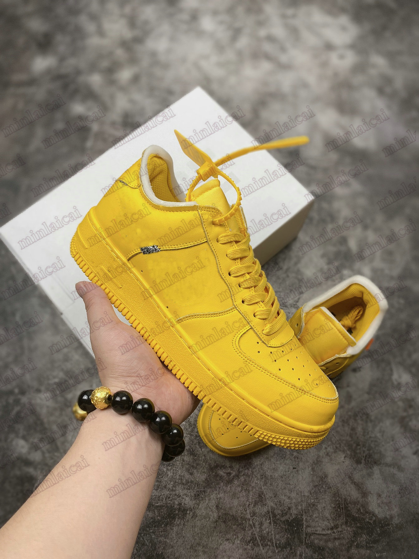 MCA 1 Low University Gold Skateboard Shoes 1s Volt White Black Sneakers Trainer Mens Forces Designer Leather Sneaker Luxurys Runner Trainers
MCA 1 Low University Gold Skateboard Shoes 1s Volt White Black Sneakers Trainer Mens Forces Designer Leather Sneaker Luxurys Runner Trainers