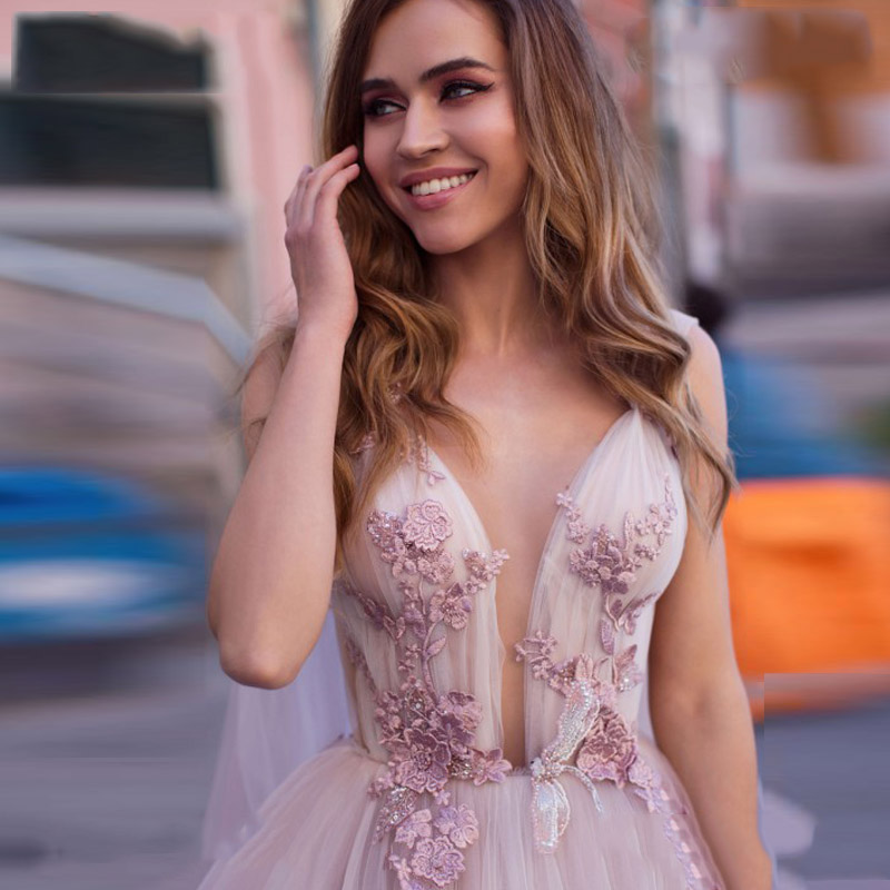 Boho Wedding Dress 2021 3D Flowers Light Purple Beach Bride Dresses Backless Puff Tulle Wedding Gowns Long Train Floor Length