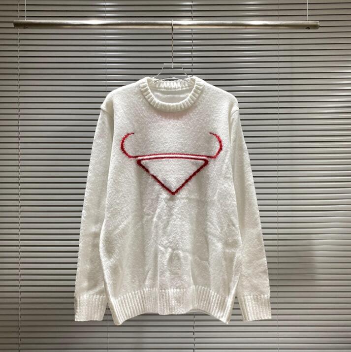Winter 2021 Fashion Designer women's sweater High-end custom triangle bullhead patchwork jersey soft and comfortable, Customize
Winter 2021 Fashion Designer women's sweater High-end custom triangle bullhead patchwork jersey soft and comfortable, Customize