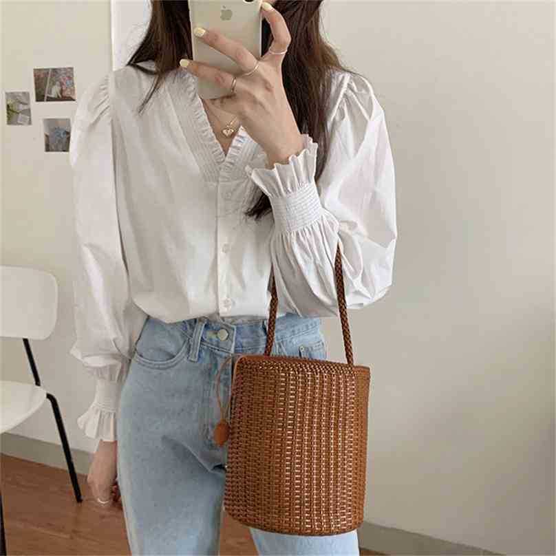 Spring Korean Chic Pleated V-Neck Retro Girls High Quality Sweet Vintage All Match Puff Sleeves Shirts 210525, White
Spring Korean Chic Pleated V-Neck Retro Girls High Quality Sweet Vintage All Match Puff Sleeves Shirts 210525, White