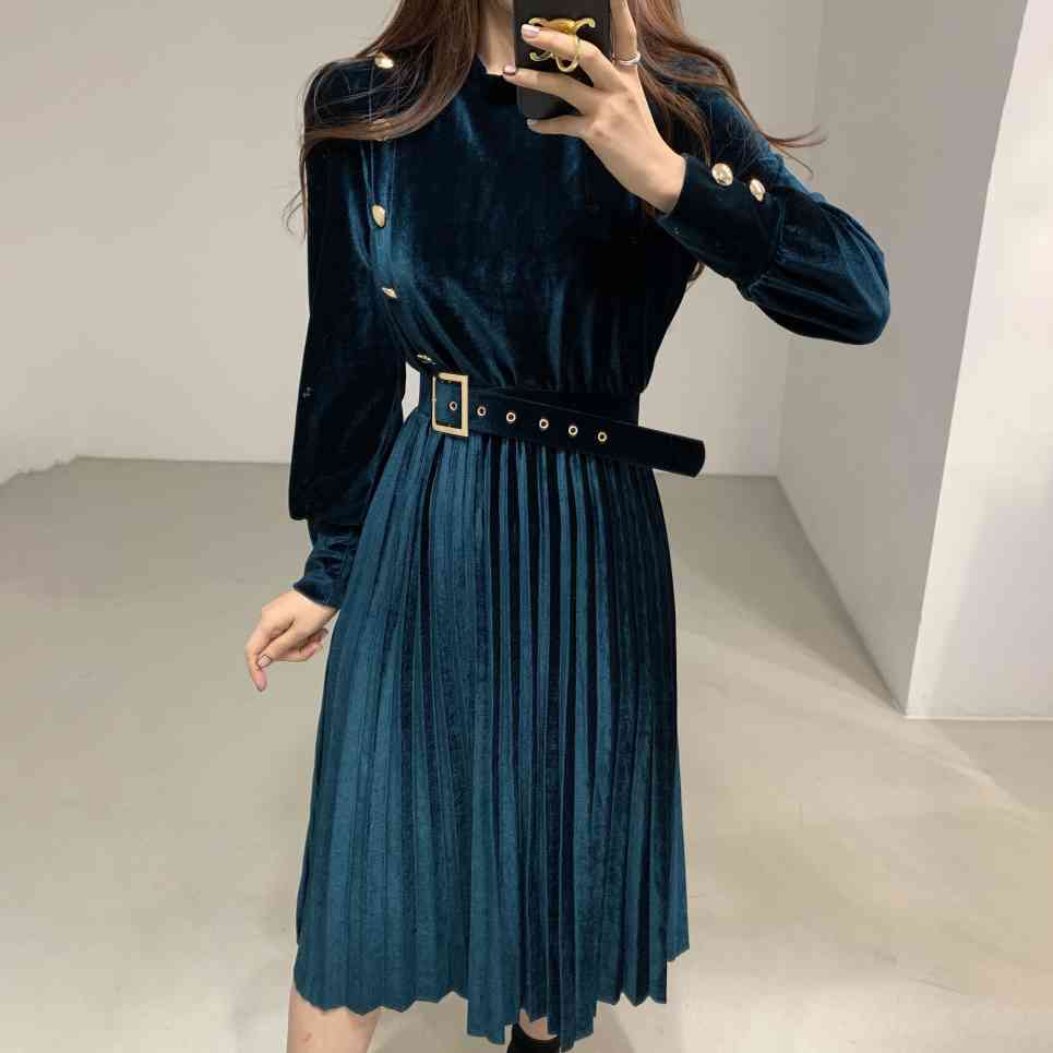 Korea Elegant Ladies Velvet Pleated Dresses Fashion Women Long Sleeve Single-Breasted Vestido Da Festa With Belt 210520