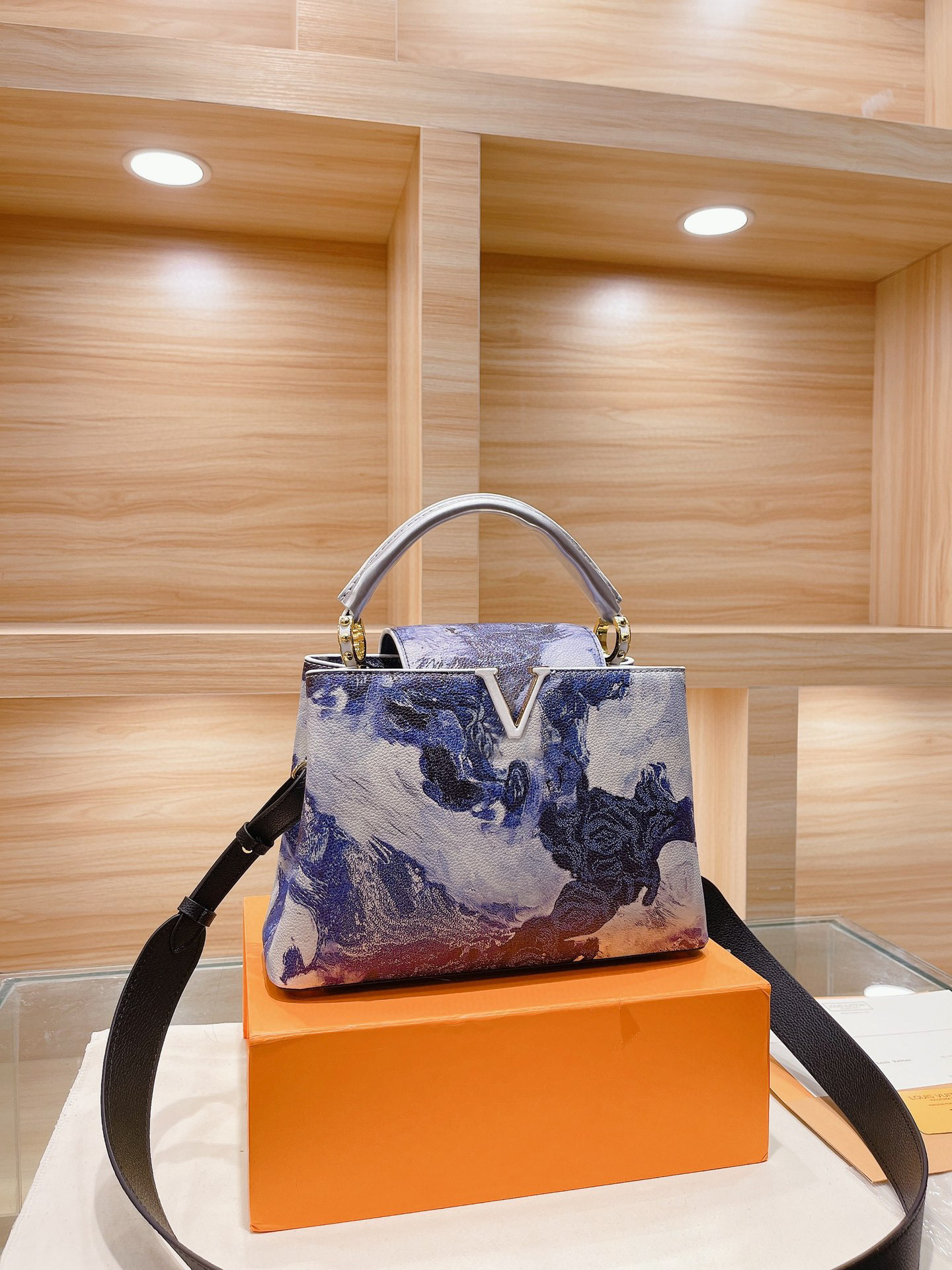 New arrivals in 2021, top-quality ladies' personalized handbags, messenger bags, shoulder bags, designer DON NA HUA NCA with dust bags
New arrivals in 2021, top-quality ladies' personalized handbags, messenger bags, shoulder bags, designer DON NA HUA NCA with dust bags