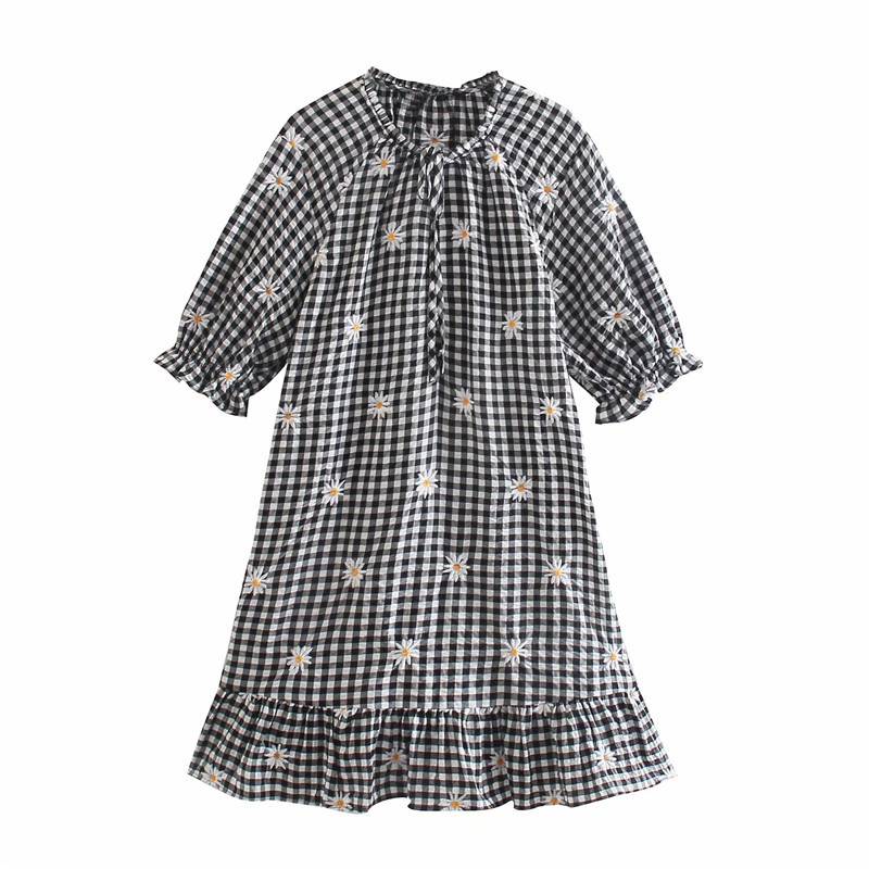 Embroidered Dress Women Short Puff Sleeve Bow Plaid Mini Summer Female Fashion Embroidery Vintage Party es 210518, Black
Embroidered Dress Women Short Puff Sleeve Bow Plaid Mini Summer Female Fashion Embroidery Vintage Party es 210518, Black