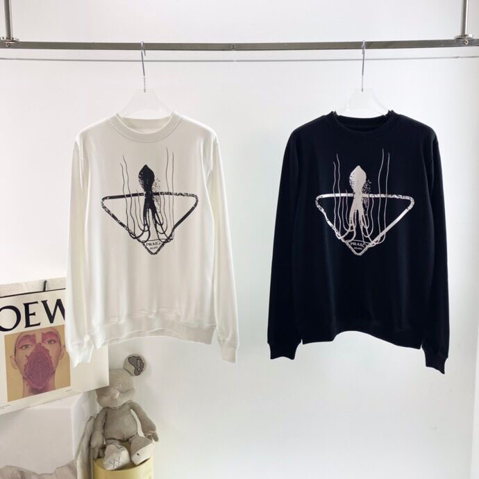2021 new fashion autumn and winter jacquard hoodie woolen fabric women's men's high-quality round neck sweater pullover 986f86d, Black;brown
2021 new fashion autumn and winter jacquard hoodie woolen fabric women's men's high-quality round neck sweater pullover 986f86d, Black;brown