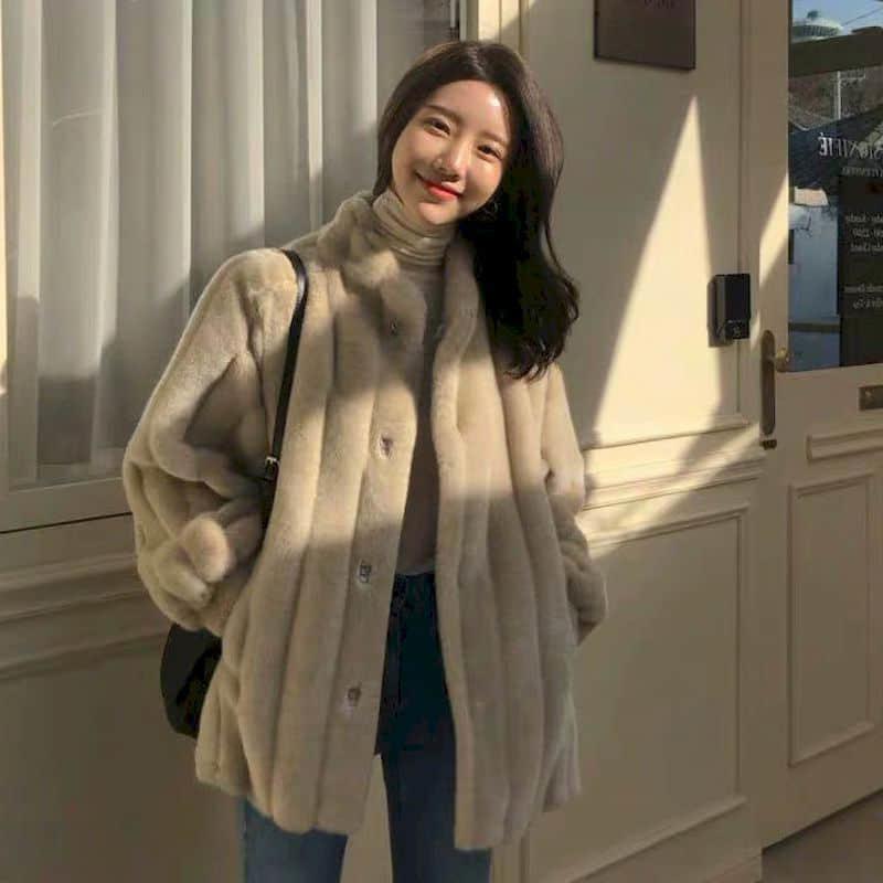 Women's Fur & Faux Imitation Lamb Coat High Street 2022 Korean Version Of The Small Stand-up Collar And Cuffs Mid-length Plush, Black
Women's Fur & Faux Imitation Lamb Coat High Street 2022 Korean Version Of The Small Stand-up Collar And Cuffs Mid-length Plush, Black