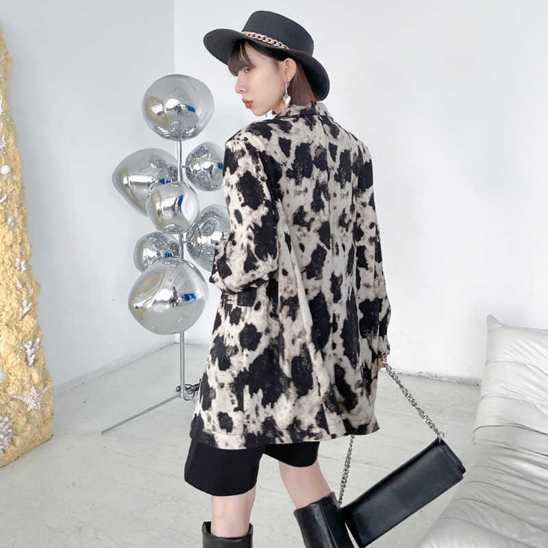 [EAM] Women Pattern Printed Big Size Thin Blazer Lapel Long Sleeve Loose Fit Jacket Fashion Spring Summer 1DE1526 210930