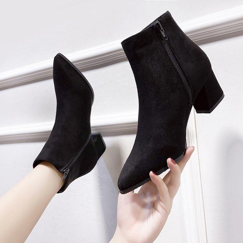 Solid Black Flock Pointed Toe Women Ankle Boots Autumn Winter Shoes Woman Square High Heels Short
Solid Black Flock Pointed Toe Women Ankle Boots Autumn Winter Shoes Woman Square High Heels Short