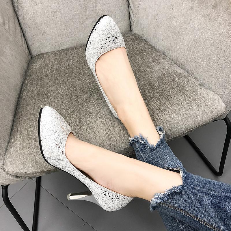 Dress Shoes 2021 Autumn Sexy Shallow Mouth Pointed High Heels Fashion Sequined Soles Large Size Single, Black
Dress Shoes 2021 Autumn Sexy Shallow Mouth Pointed High Heels Fashion Sequined Soles Large Size Single, Black