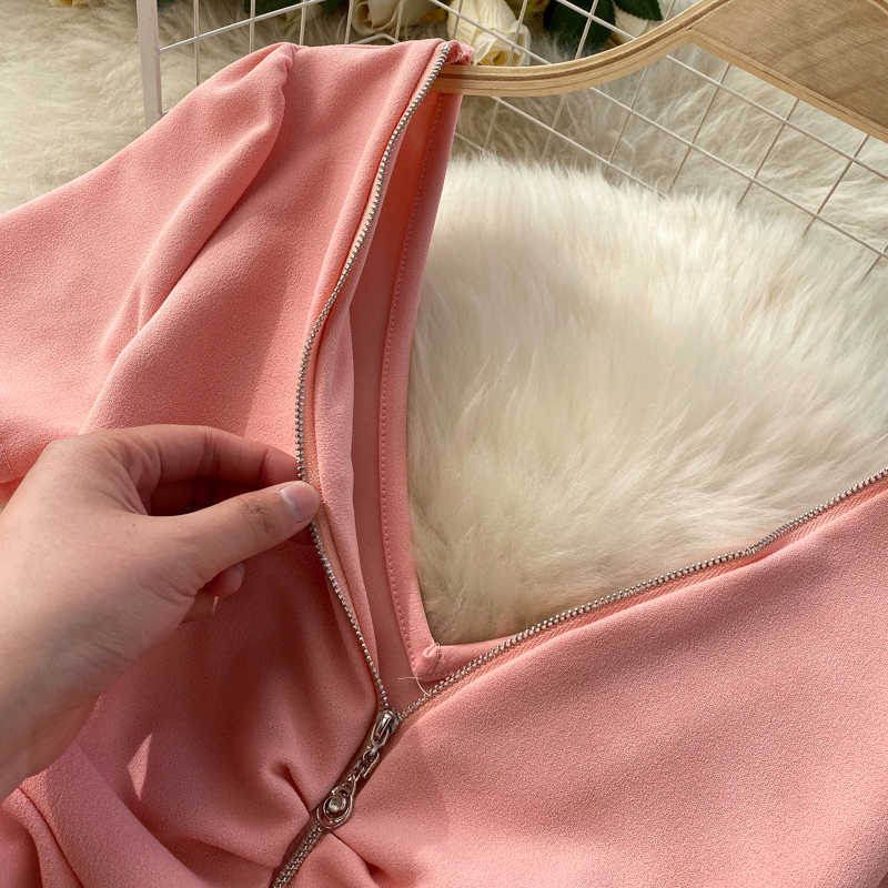 DEAT Summer Arrivals Solid Color Short Sleeve V-neck Open Back Waist A-line Dress MZ694 210709