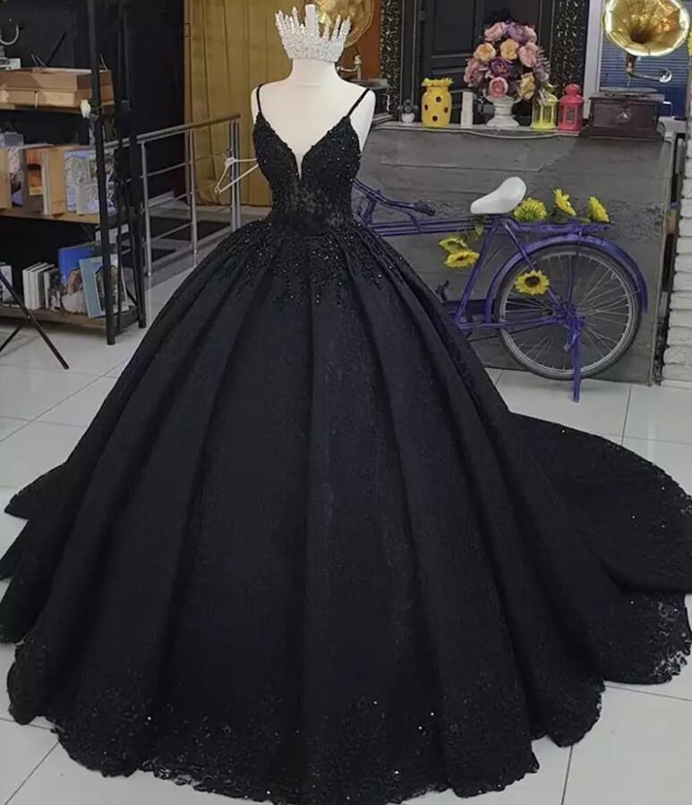 2021 Black Gothic Lace Wedding Dresses Gorgeous Princess Ball Gown Puff Bridal Gowns Applique Beading Spaghetti Straps Marriage Dress vestidos de fiesta, White
2021 Black Gothic Lace Wedding Dresses Gorgeous Princess Ball Gown Puff Bridal Gowns Applique Beading Spaghetti Straps Marriage Dress vestidos de fiesta, White