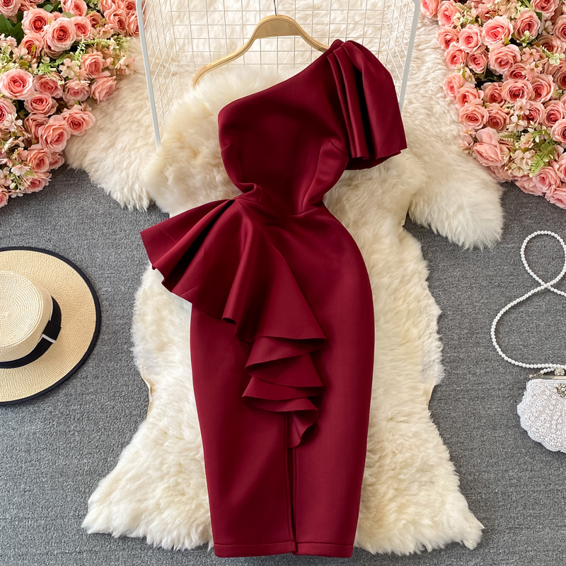 Sexy Off Shoulder Party Dress Women Summer Diagonal High Waist Irregular Ruffle Bodycon Vestidos Female Casual Red/Pink Robe Newswimwear Bat, Black
Sexy Off Shoulder Party Dress Women Summer Diagonal High Waist Irregular Ruffle Bodycon Vestidos Female Casual Red/Pink Robe Newswimwear Bat, Black