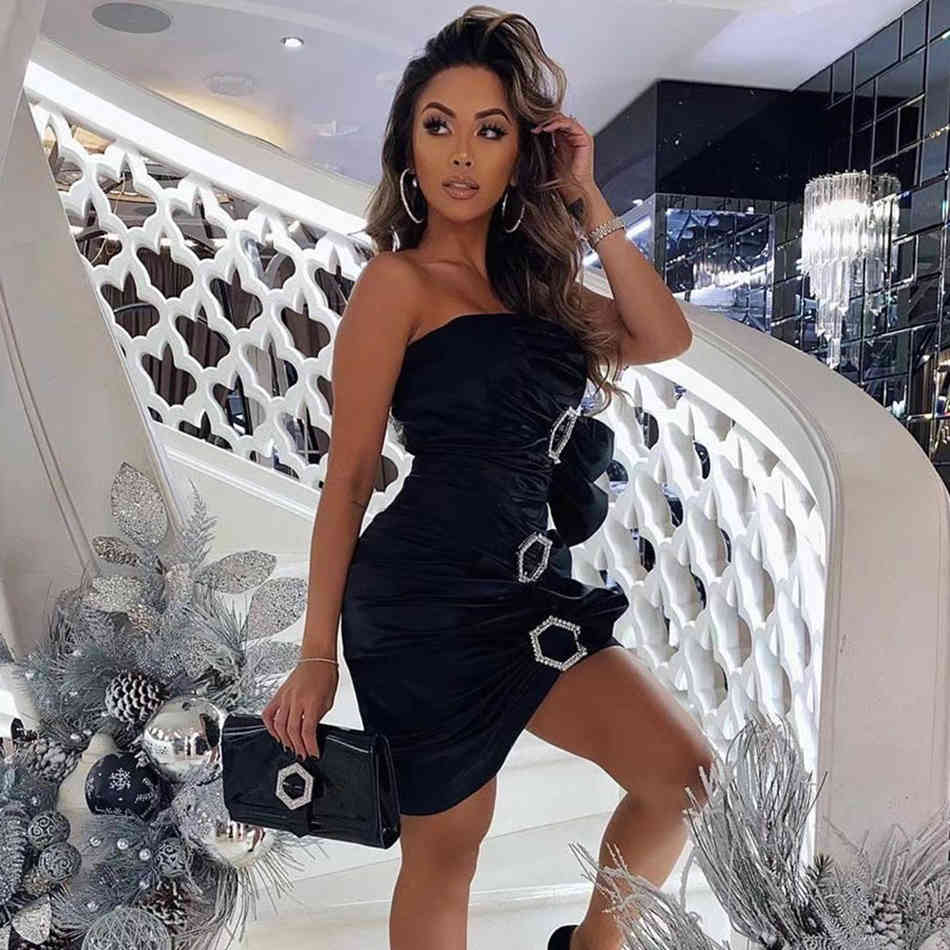 Free Summer Sexy Wrapped Chest Halter Dress Women's Diamond Button Sleeveless Bodycon Draping Club Party Vestidos 210524