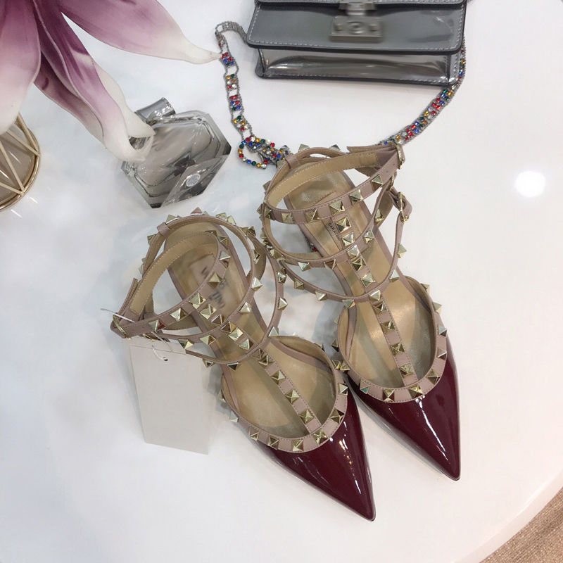 2021 Good Quality Fashion Women Luxurys Designers Shoes Designer Sandals Womens Luxury High Heels Sandal Dress Shoess With Box Size 35-41 -H440, Red
2021 Good Quality Fashion Women Luxurys Designers Shoes Designer Sandals Womens Luxury High Heels Sandal Dress Shoess With Box Size 35-41 -H440, Red