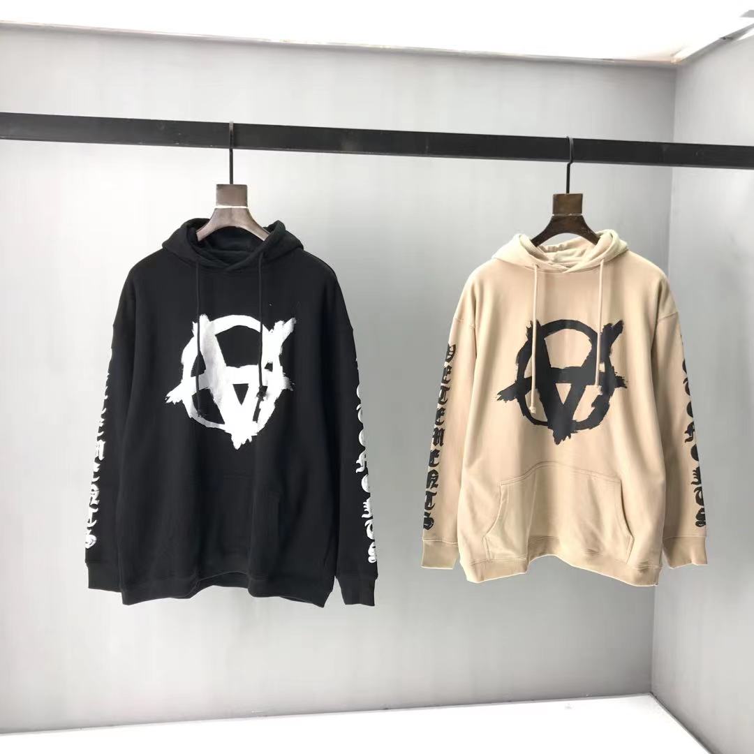 Early spring 2022 new color block letter logo Short Sleeve Tee double strand fine cotton fabric black and white oe4
Early spring 2022 new color block letter logo Short Sleeve Tee double strand fine cotton fabric black and white oe4