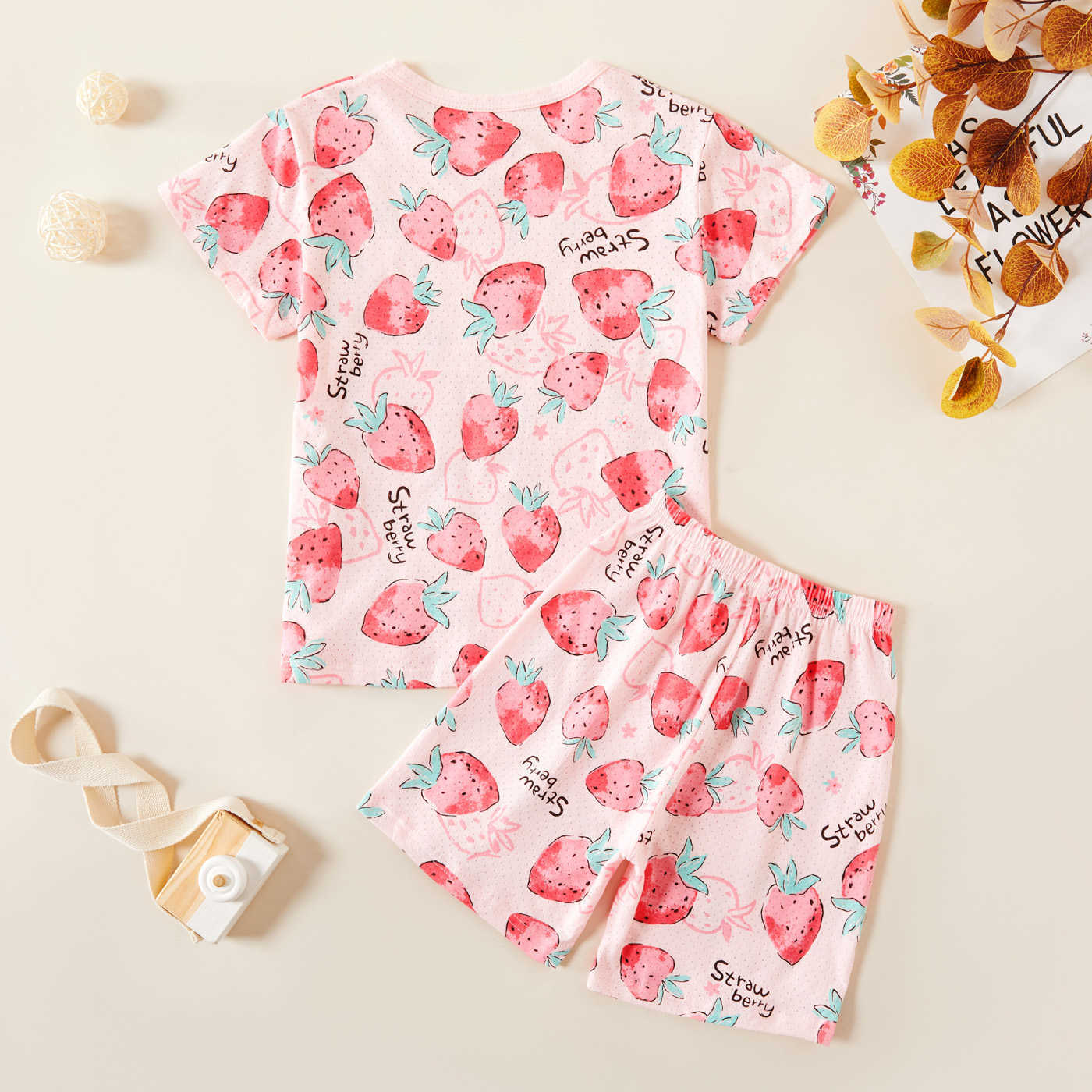 Summer Kids Girl Strawberry Allover Print Tee and Shorts Set 210528