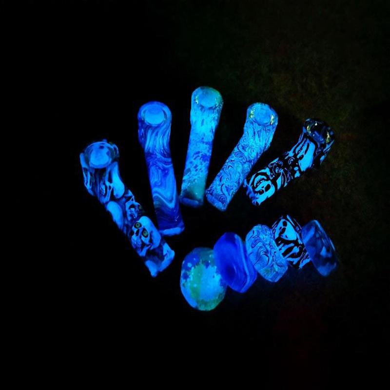 Luminous Patterned Hand Pipe Glow In The Dark Silicone Glass Bowl Dab 3.5" Environmentally Water Bong Smoking Pipes
Luminous Patterned Hand Pipe Glow In The Dark Silicone Glass Bowl Dab 3.5" Environmentally Water Bong Smoking Pipes