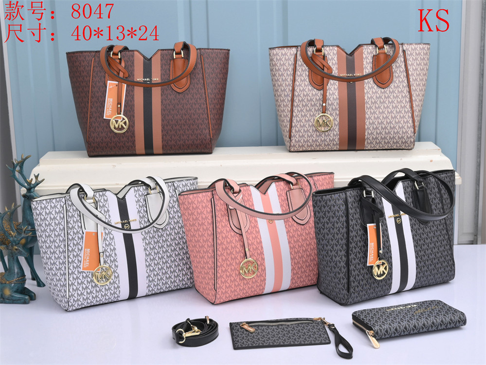 MKMICHAELKOR 3pcs-set women Shoulder bag Handbags Leather Lady Chain Crossbody Messenger bags Card holder Purse multi pochette accessories #8047
MKMICHAELKOR 3pcs-set women Shoulder bag Handbags Leather Lady Chain Crossbody Messenger bags Card holder Purse multi pochette accessories #8047