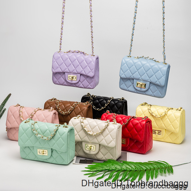 High Quality Luxurys Designers Classic Mini 2 Ways Bags Flap Square PU Leather Matelasse Chains Diamond Lattice Thread Crossbody Handbags Totes for, Balck gold chain
High Quality Luxurys Designers Classic Mini 2 Ways Bags Flap Square PU Leather Matelasse Chains Diamond Lattice Thread Crossbody Handbags Totes for, Balck gold chain