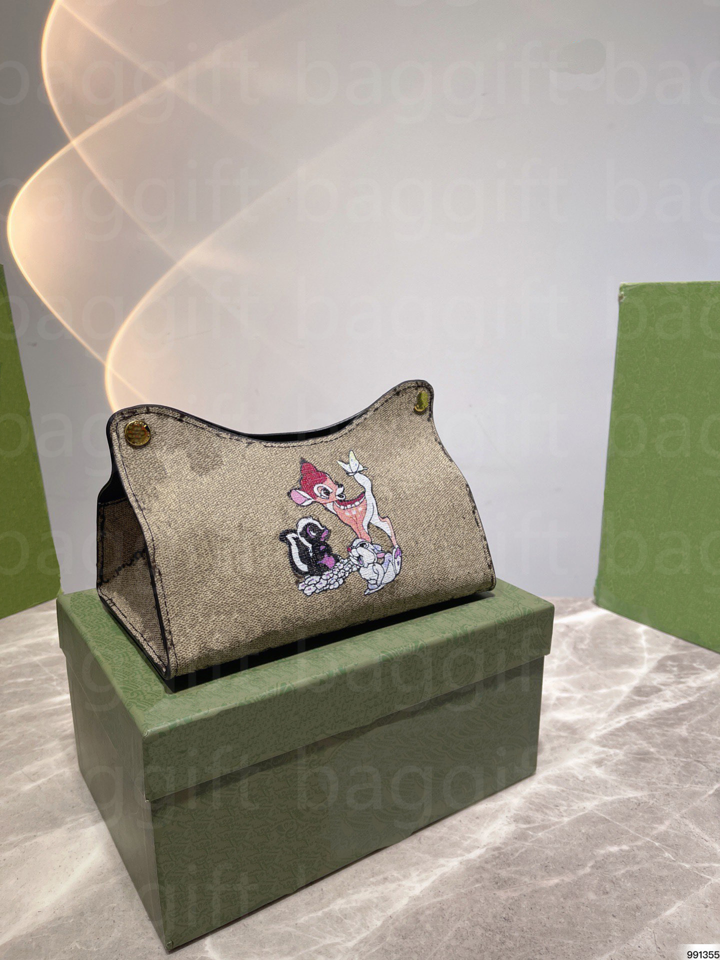 Newest Bags of Tissue Boxes Napkins Italy Luxury desiginers Living Room In Car contain papers Drawer bag Printing Canvas Purse 19cm, Plum
Newest Bags of Tissue Boxes Napkins Italy Luxury desiginers Living Room In Car contain papers Drawer bag Printing Canvas Purse 19cm, Plum