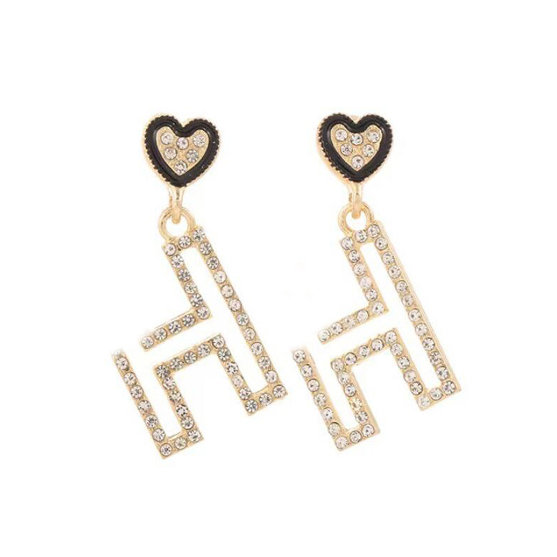 18K Gold Plated Designer Earrings Stud Brand Designers Geometry Letters Fashion Women Crystal Earring Heart Wedding Party Jewerlry Classic S, Golden;silver
18K Gold Plated Designer Earrings Stud Brand Designers Geometry Letters Fashion Women Crystal Earring Heart Wedding Party Jewerlry Classic S, Golden;silver