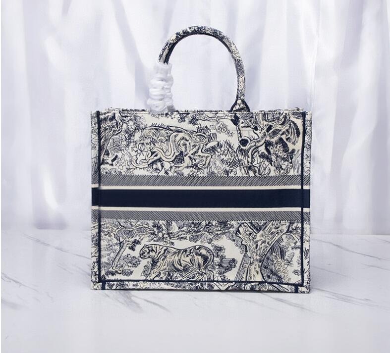 New bag booktote handbag classic tiger embroidery large capacity canvas tote bag women, Black tiger large
New bag booktote handbag classic tiger embroidery large capacity canvas tote bag women, Black tiger large