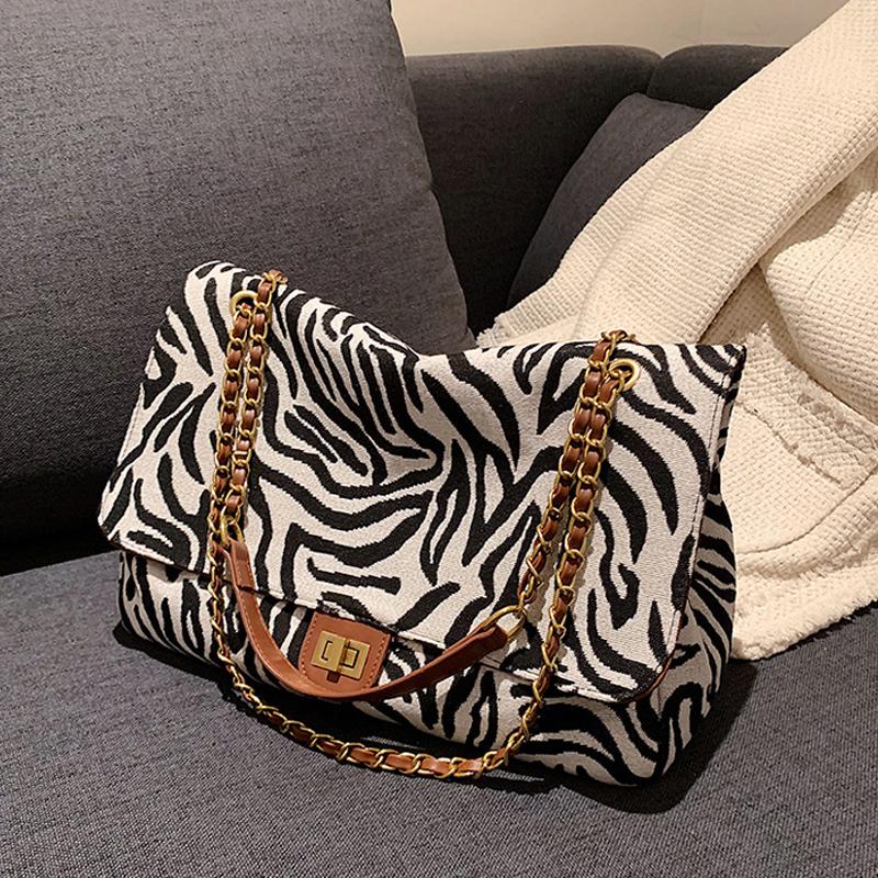 Evening Bags Trend Chain Canvas Leopard For Women Bolso Soft Fashion Zebra Luxury Handbags Travel Shoulder Big Underarm School Vintage
Evening Bags Trend Chain Canvas Leopard For Women Bolso Soft Fashion Zebra Luxury Handbags Travel Shoulder Big Underarm School Vintage