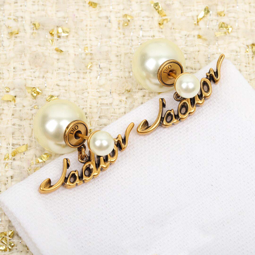 Top quality stud earring with nature shell in gold plated for women wedding jewelry gift have box Stamp PS4695
Top quality stud earring with nature shell in gold plated for women wedding jewelry gift have box Stamp PS4695
