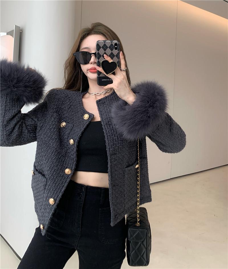 Women's Jackets Women Vintage Hairy Sleeve Tweed Jacket Spring Autumn Elegant O Neck Long Single Breasted Lady High Street Outwear, Black;brown
Women's Jackets Women Vintage Hairy Sleeve Tweed Jacket Spring Autumn Elegant O Neck Long Single Breasted Lady High Street Outwear, Black;brown
