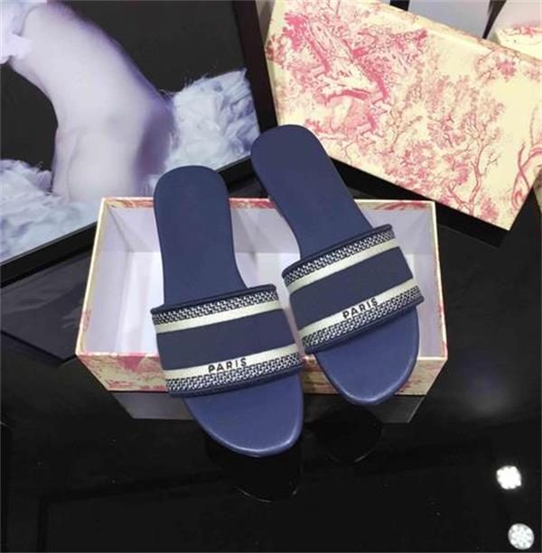 2021 High Quality women Sandals Slippers Flat shoes Designer Classic sale Woman Sandals Shoes With box, Black
2021 High Quality women Sandals Slippers Flat shoes Designer Classic sale Woman Sandals Shoes With box, Black