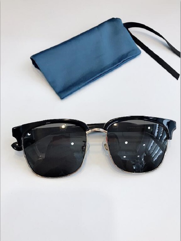 Latest selling popular fashion 0382 temperament women sunglasses men sunglasses Gafas de sol top quality sun glasses UV400 lens with box
Latest selling popular fashion 0382 temperament women sunglasses men sunglasses Gafas de sol top quality sun glasses UV400 lens with box