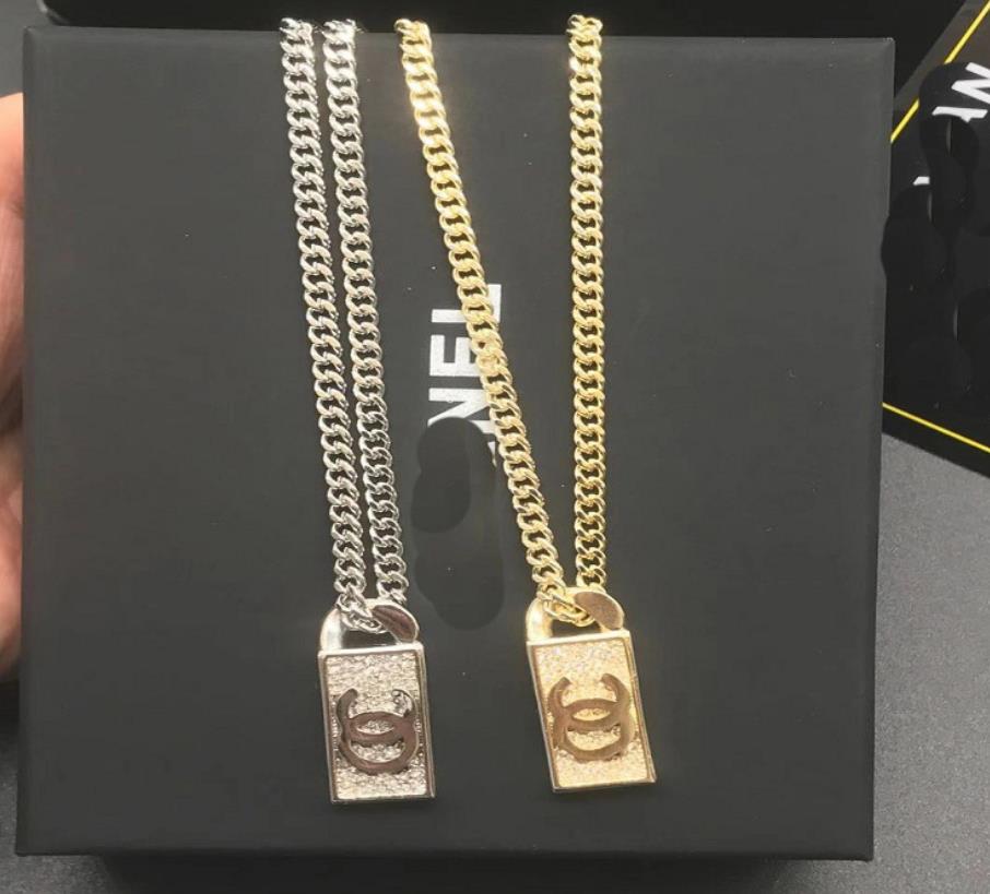 2020 new Xiangjia xiaoxiangfeng diamond studded Necklace collarbone chain sweater chain, Silver
2020 new Xiangjia xiaoxiangfeng diamond studded Necklace collarbone chain sweater chain, Silver