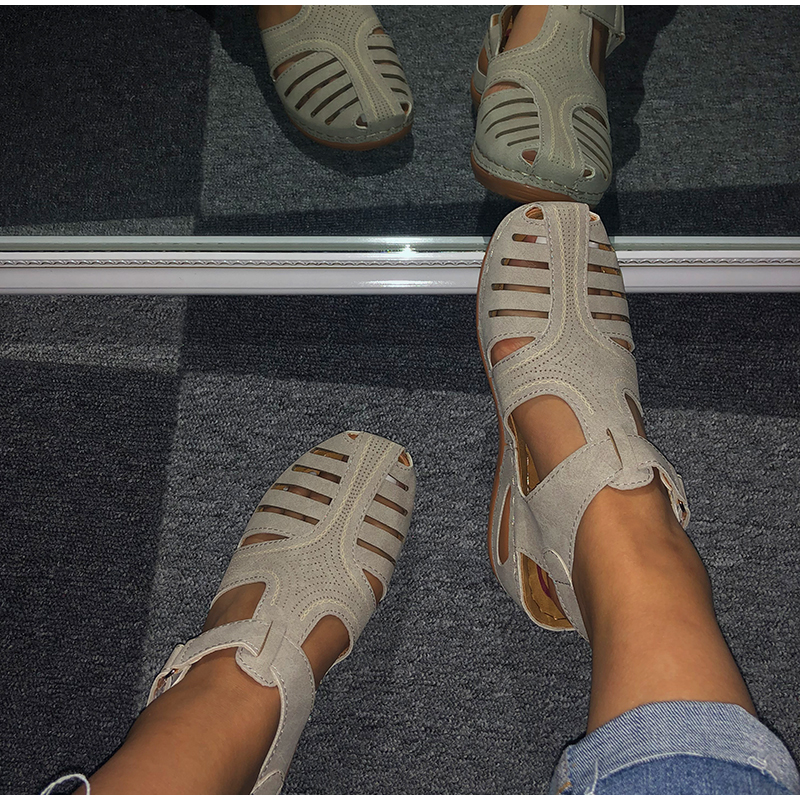 Women Vintage Round Toe Wedge Sewing Casual Platform Buckle Hollow Sandals Chaussures, Red
Women Vintage Round Toe Wedge Sewing Casual Platform Buckle Hollow Sandals Chaussures, Red