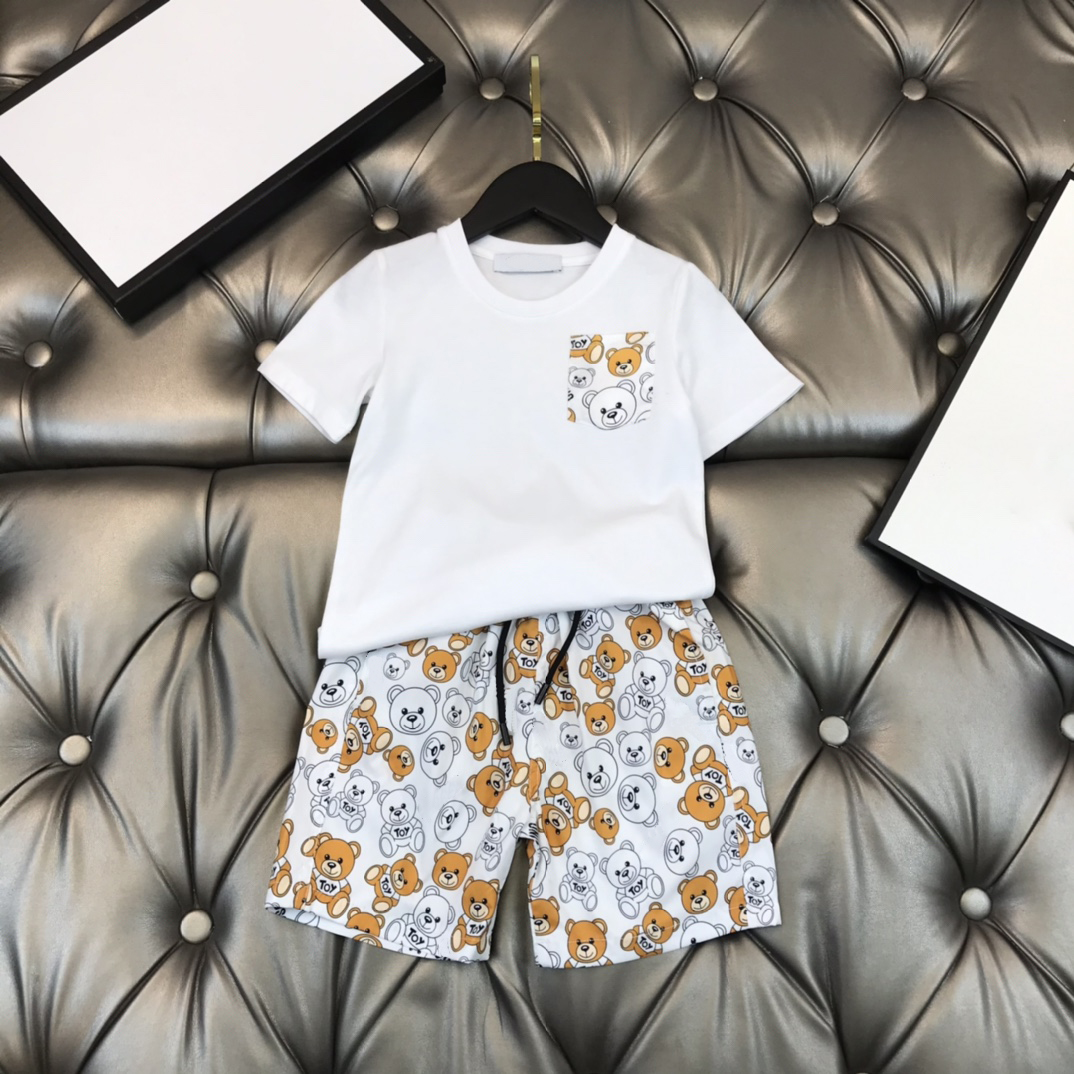 designer kids short sleeve T-shirt + print shorts sets childrens suit brand boys clothing cotton tees size 100-150, White
designer kids short sleeve T-shirt + print shorts sets childrens suit brand boys clothing cotton tees size 100-150, White