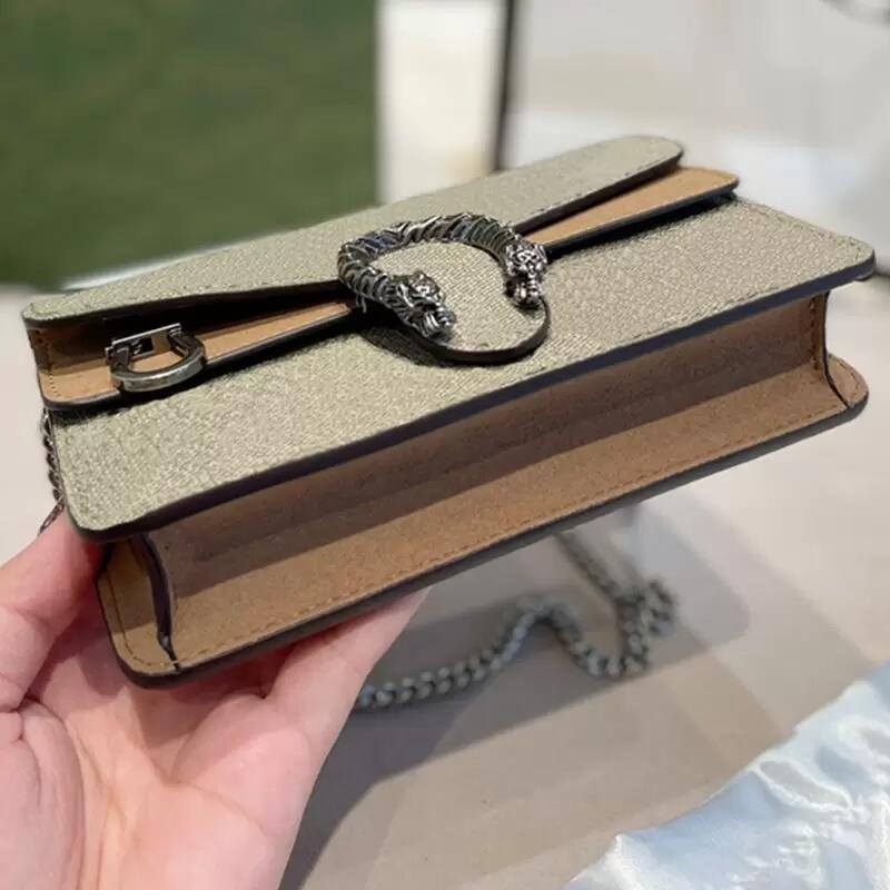 Top Chain luxury Designers Bags Messenger handbags 2021 fashion high quality Purse lady Thread women Wallets Hobo purses Famous Designer Cro, Red;black
Top Chain luxury Designers Bags Messenger handbags 2021 fashion high quality Purse lady Thread women Wallets Hobo purses Famous Designer Cro, Red;black