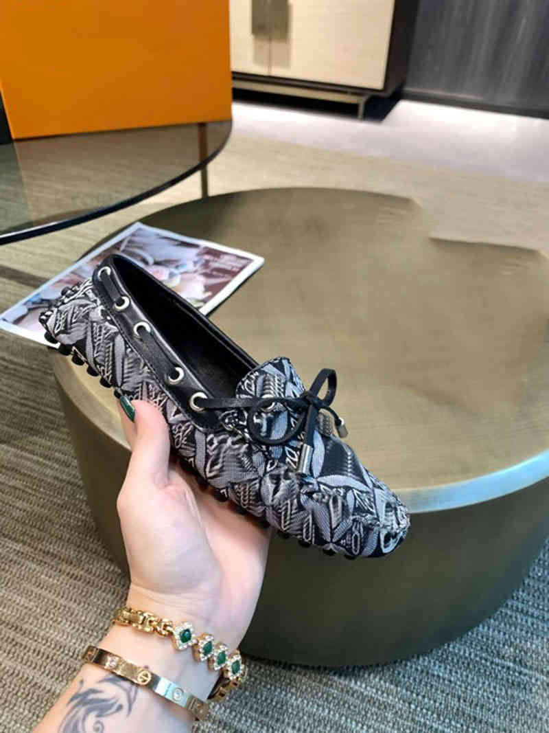 Fashion peas shoes Flats Soft Slip-On Loafers leather casual breathable Genuine women Metal snap classic womens Non-Slip Driving shoe, Extra box
Fashion peas shoes Flats Soft Slip-On Loafers leather casual breathable Genuine women Metal snap classic womens Non-Slip Driving shoe, Extra box