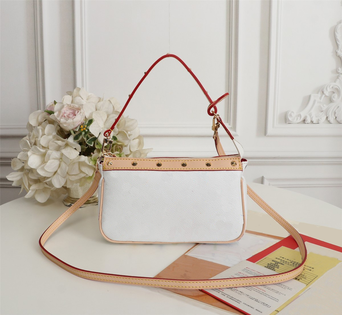 Luxury Designer Handbag High Quality Ladies Fashion Shoulder Bags Portable Messenger Bag Classic White Black Color Retro Printing Handbags 22CM CY143