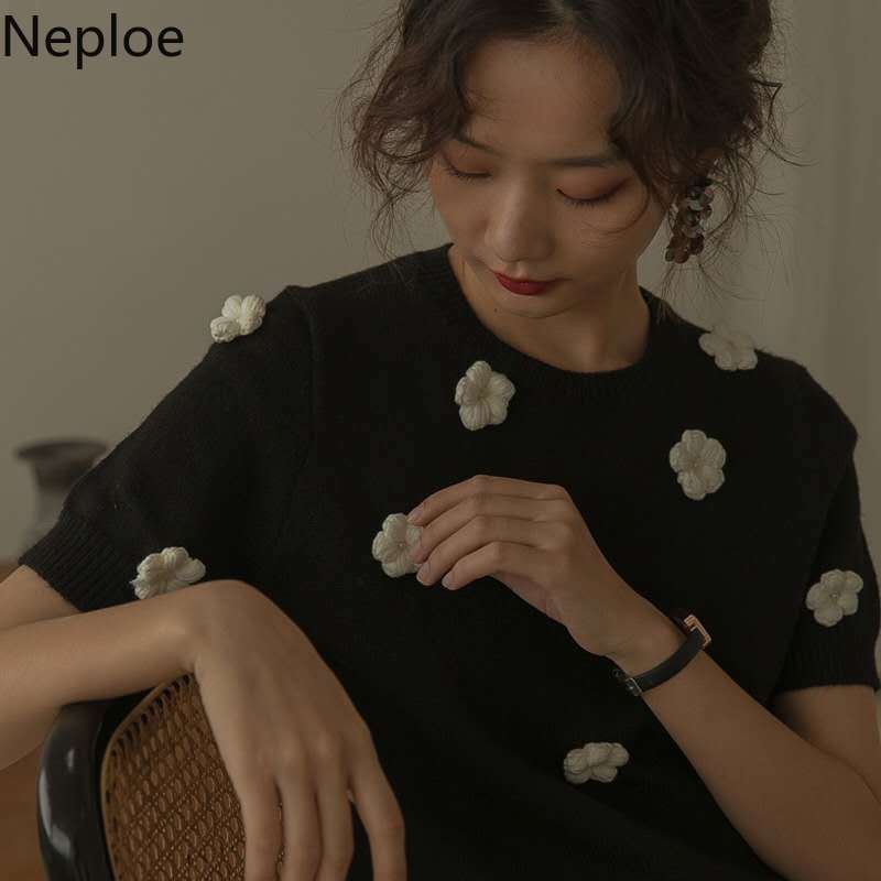 Neploe Knitted Pullover Shirts Women 3D Flower Solid Color Short Sleeve Sweater Korean Vintage Slim O Neck Jumper Tops 4i508 210422