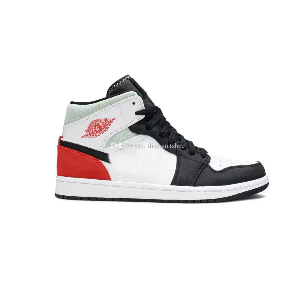jumpman 1 Mid SE Red Black Toe Basketball Shoes 1s Men Women Sneakers High quality SKU:852542 100 (Delivery within 24 hours), Sku 555088 701
jumpman 1 Mid SE Red Black Toe Basketball Shoes 1s Men Women Sneakers High quality SKU:852542 100 (Delivery within 24 hours), Sku 555088 701