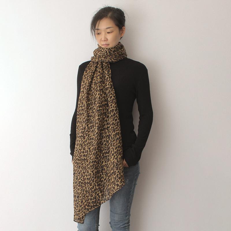 Scarves Classic Leopard Print Scarf For Women Fashion Thin Light Cotton Linen Feel Long Double-Layer Lady Shawl Wraps 170*55 Cm, Blue;gray
Scarves Classic Leopard Print Scarf For Women Fashion Thin Light Cotton Linen Feel Long Double-Layer Lady Shawl Wraps 170*55 Cm, Blue;gray
