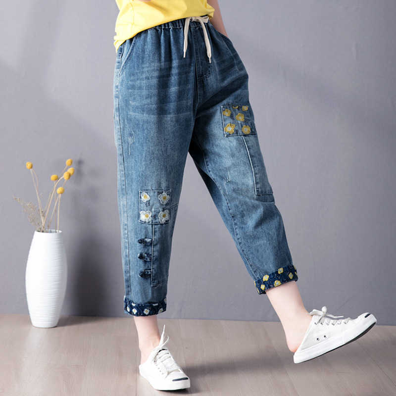 9260 Women Summer Fashion Elastic High Waist Floral Embroidery Patchwork Retro Ankle Length Denim Pant Female Casual Loose Jeans 210922