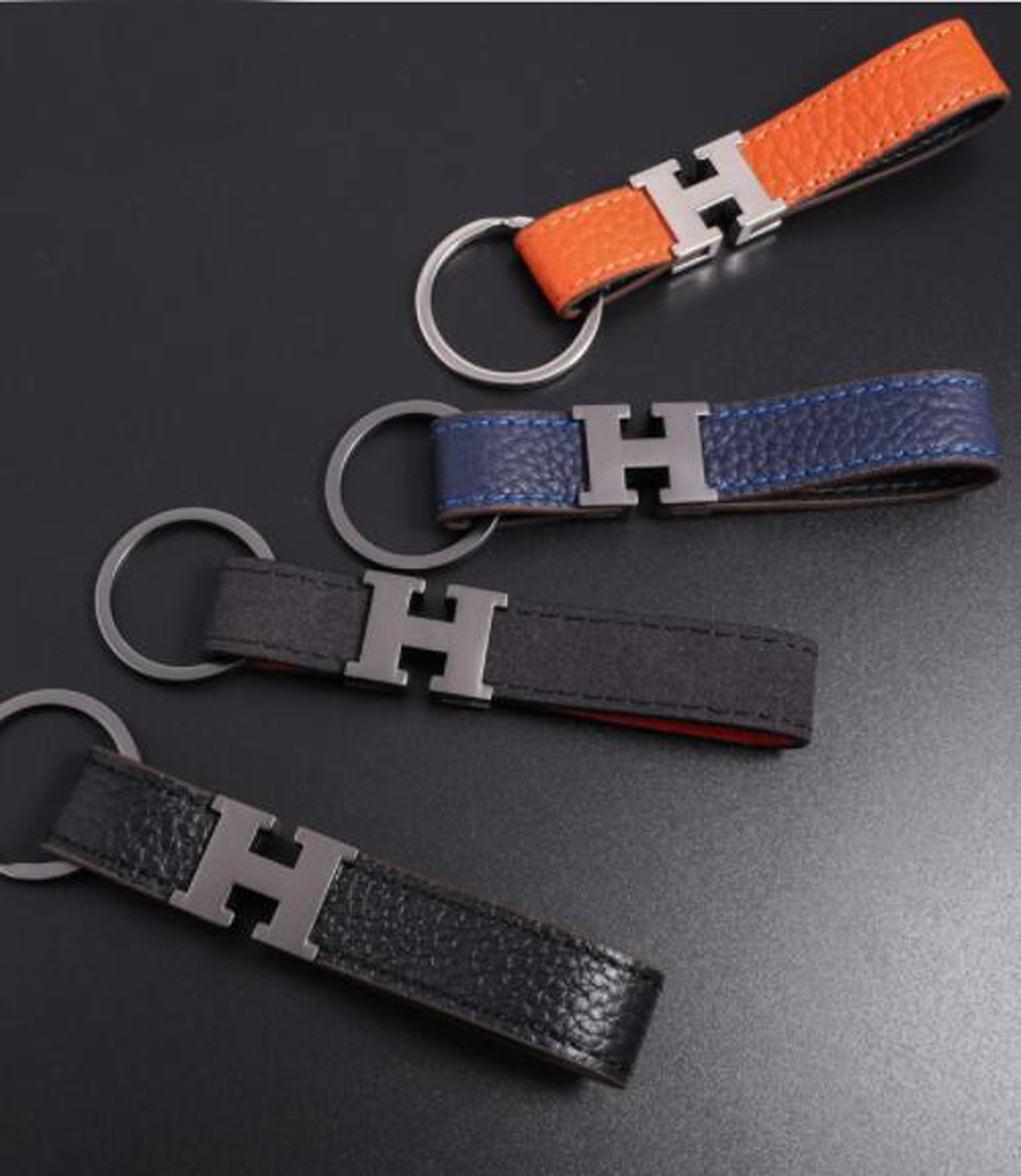 8 colors Fashion keychain designer unisex key chain real leather with stainless steel keyring in white gold black
8 colors Fashion keychain designer unisex key chain real leather with stainless steel keyring in white gold black