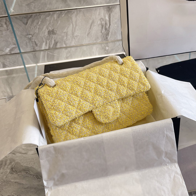 Womens 25C Bags Classic Small Doule Flap Square Quilted Tweed Creamy Yellow Braided Shoulder Packet Vintage France Ladies Famous Desingers C
Womens 25C Bags Classic Small Doule Flap Square Quilted Tweed Creamy Yellow Braided Shoulder Packet Vintage France Ladies Famous Desingers C