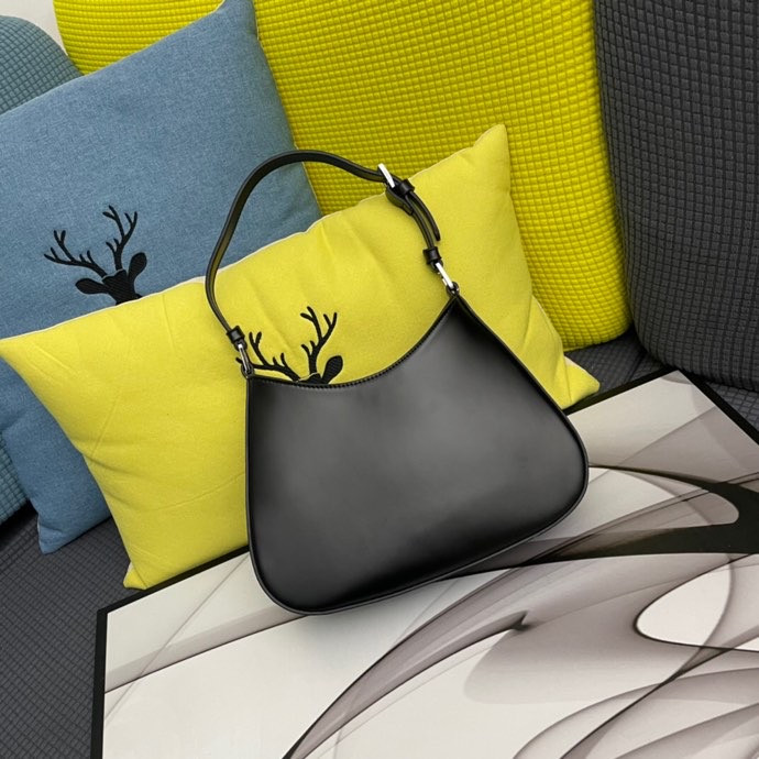 armpit bag 2021 new fashion shiny leather flap one-shoulder crescent baguette bag light luxury wild retro handbag, 01
armpit bag 2021 new fashion shiny leather flap one-shoulder crescent baguette bag light luxury wild retro handbag, 01