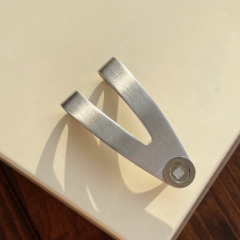 Luxury Designer Money Clips V-type Money-Clips 316L Refined Steel High Quality Exquisitely Polished Top gifts for men
Luxury Designer Money Clips V-type Money-Clips 316L Refined Steel High Quality Exquisitely Polished Top gifts for men