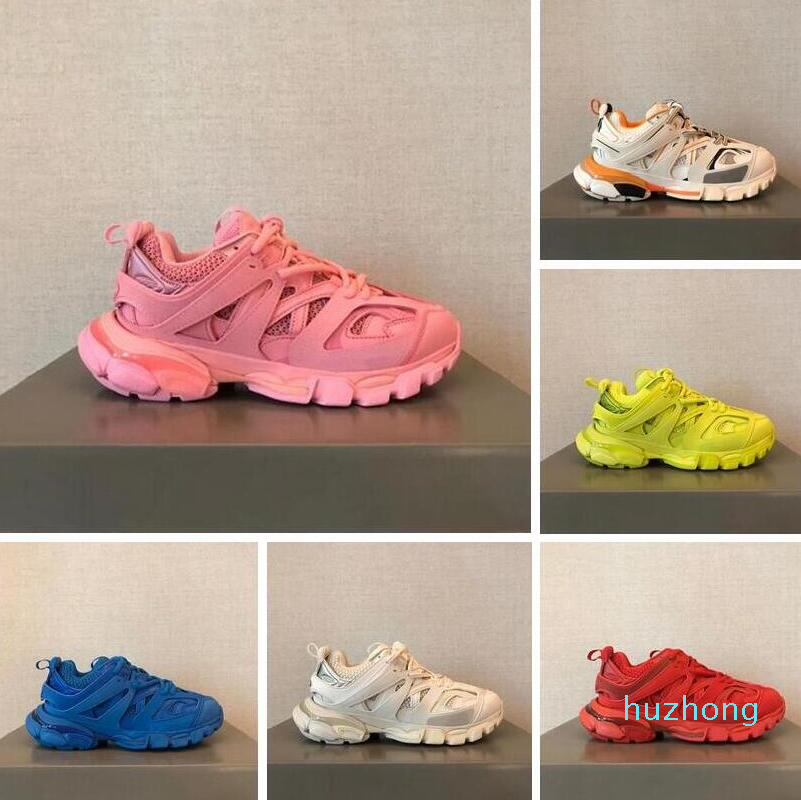Top Quality Luxury brand Designer Women Men Cusual Shoes Track 3.0 Sneakers leather Trainers Nylon Printed 3M Triple S Platform Fashion, Color 1
Top Quality Luxury brand Designer Women Men Cusual Shoes Track 3.0 Sneakers leather Trainers Nylon Printed 3M Triple S Platform Fashion, Color 1
