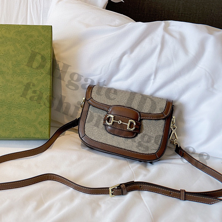 Luxury Brand Small Flap Shouler Crossbody Armpit Bags For Women Lady Genuine Leather Square Shape Cross Body Ladies Famous One Side Summer Handbags All Over Letters, Make up the difference(no bag)
Luxury Brand Small Flap Shouler Crossbody Armpit Bags For Women Lady Genuine Leather Square Shape Cross Body Ladies Famous One Side Summer Handbags All Over Letters, Make up the difference(no bag)